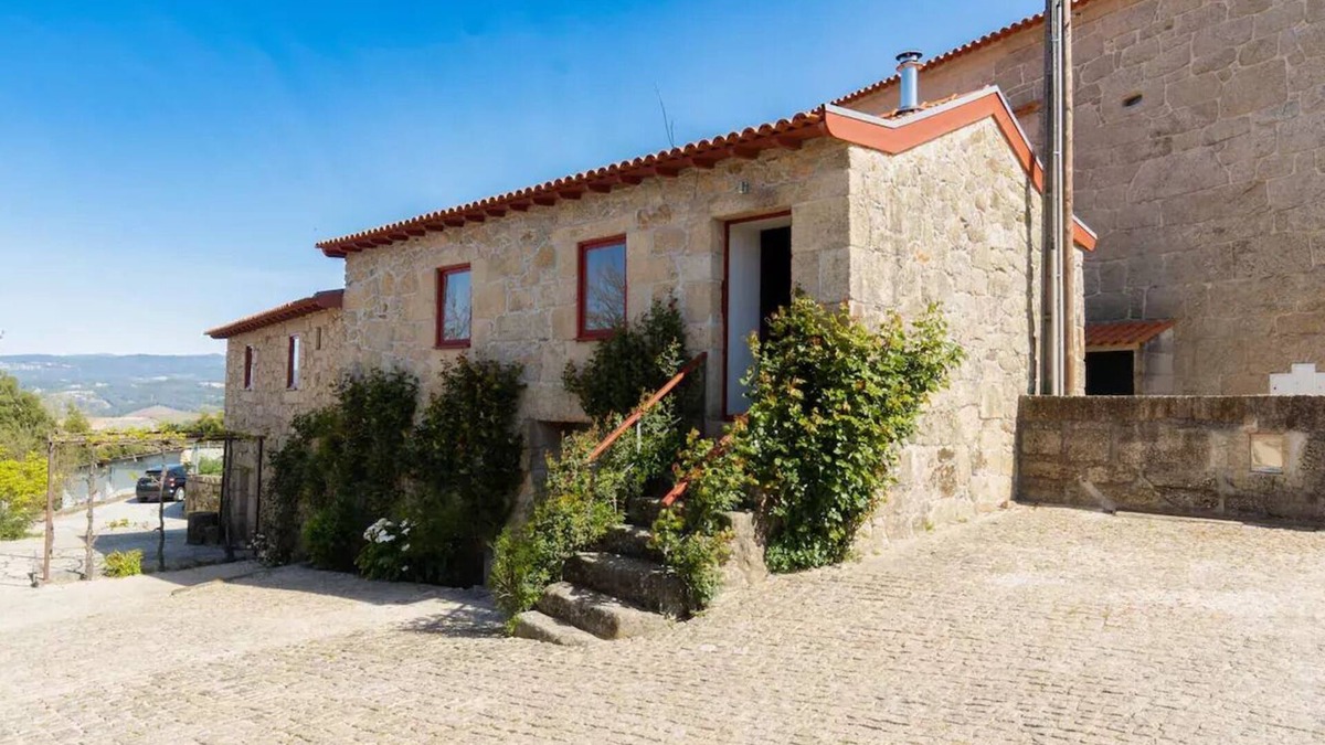 Atei House | Houses of Vila Pouca - House of the Horse