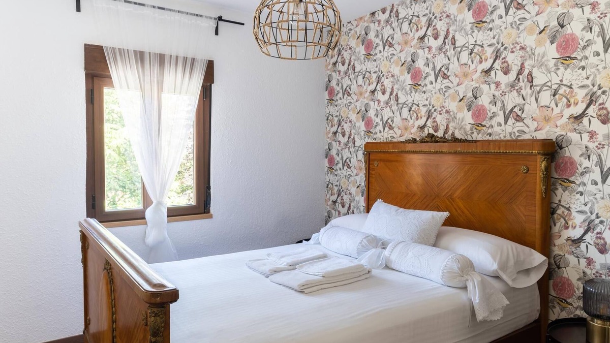 Old Town Apartment | -Housing León- Gaudí Attic