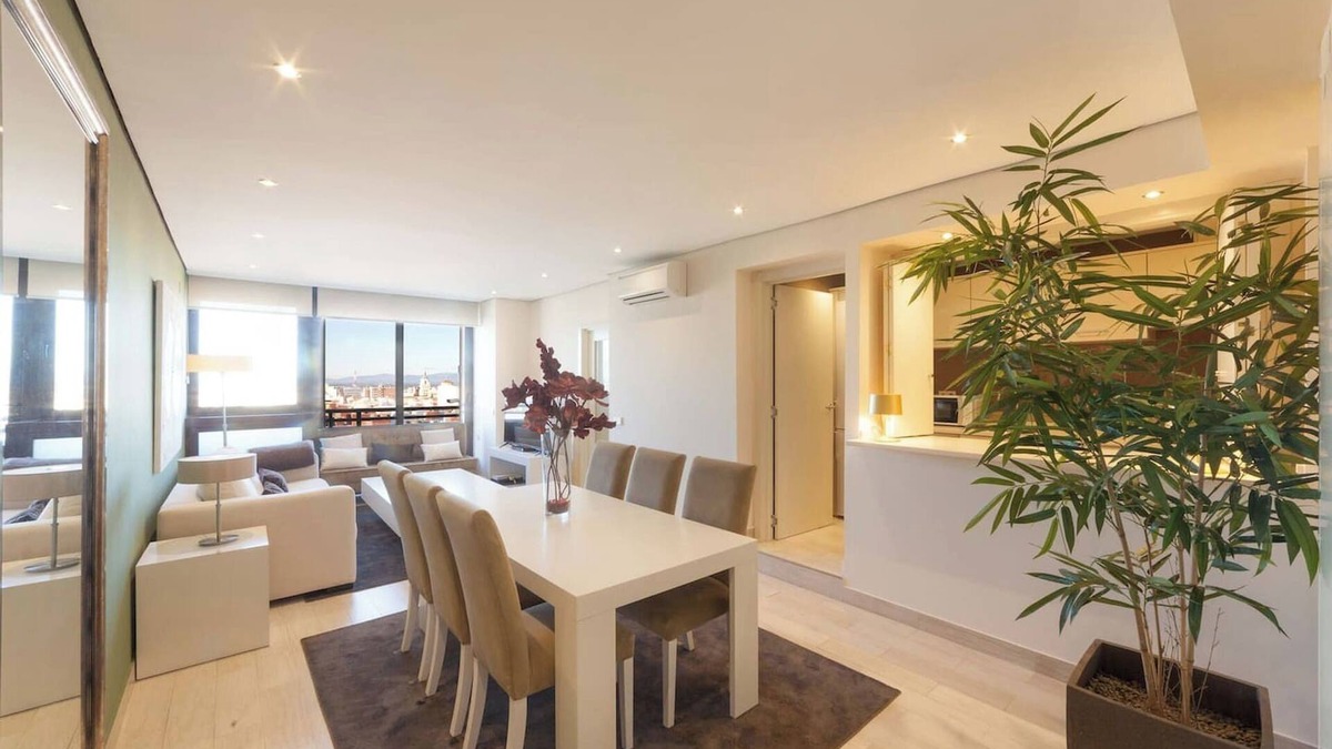 Cuatro Caminos Apartment | Housing Orense by Sharing Co I