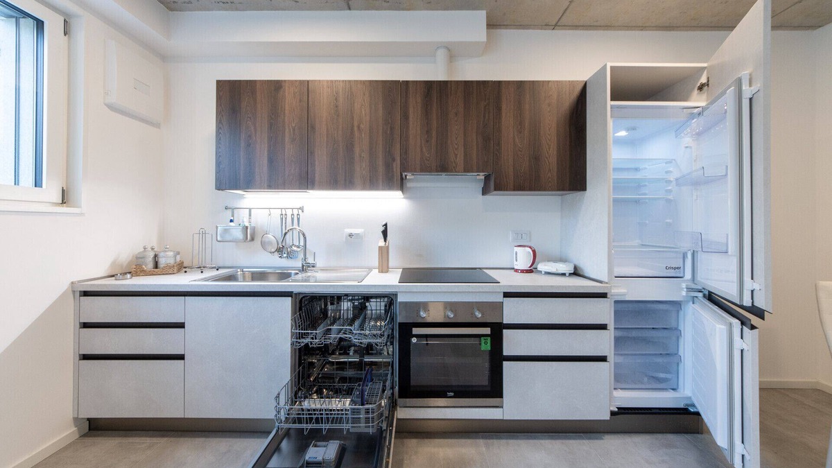 Savena Apartment | HouSmart Toscana 53 White