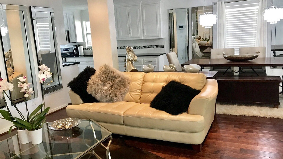 Woodland Heights House | Houston Heights 3 Bedroom Cottage-Elegant, Convenient, Fresh and Modern