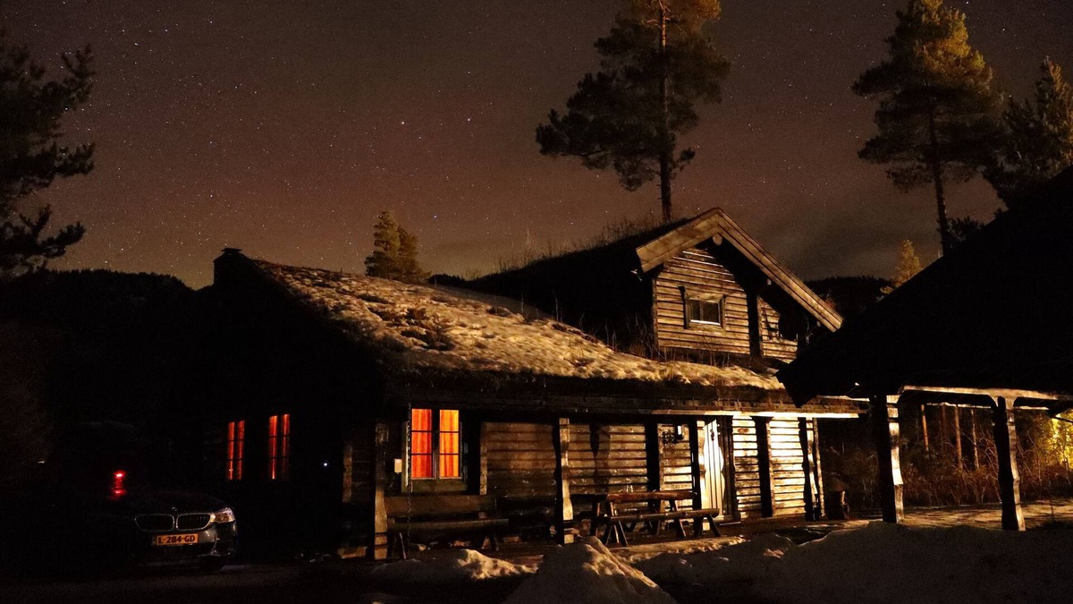 Kviteseid Ski Chalet | Hout Chalet aan het Meer Vlakbij ski Gebied Vrådal op 12 km