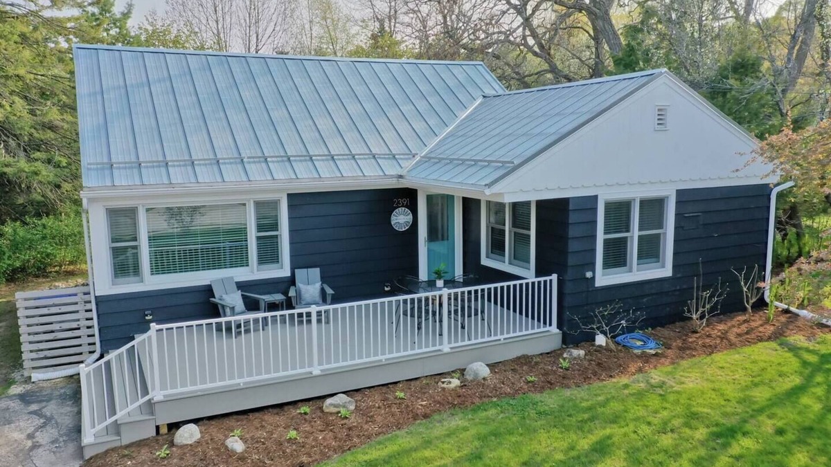 Baileys Harbor House | Howard House - Modern Comfort in Downtown Baileys Harbor