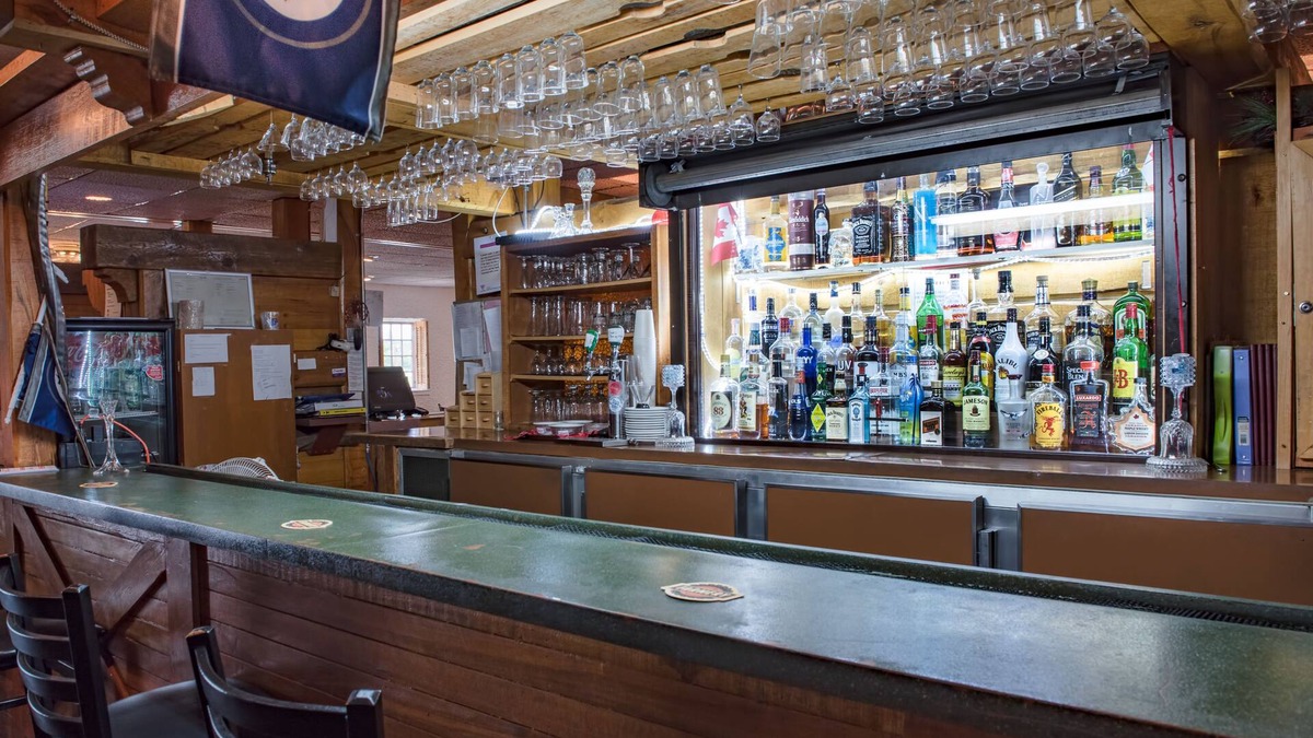 Portage La Prairie Hotel | Howard Johnson by Wyndham Portage La Prairie