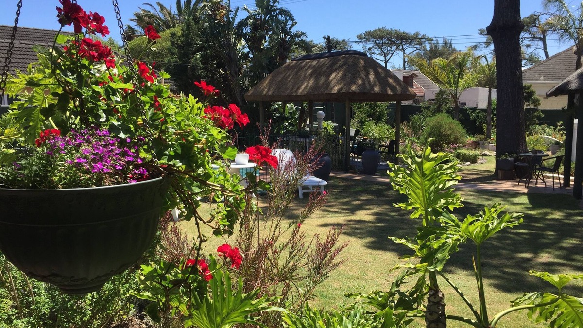 Pinelands Bed & Breakfast | Howard's End Manor