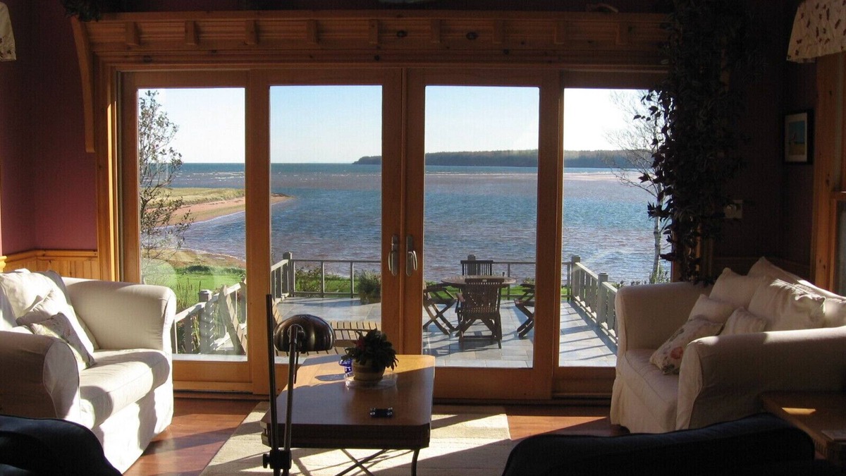 Red House House | Howe Bay Beach House/PEI Oceanfront Vacation Rental