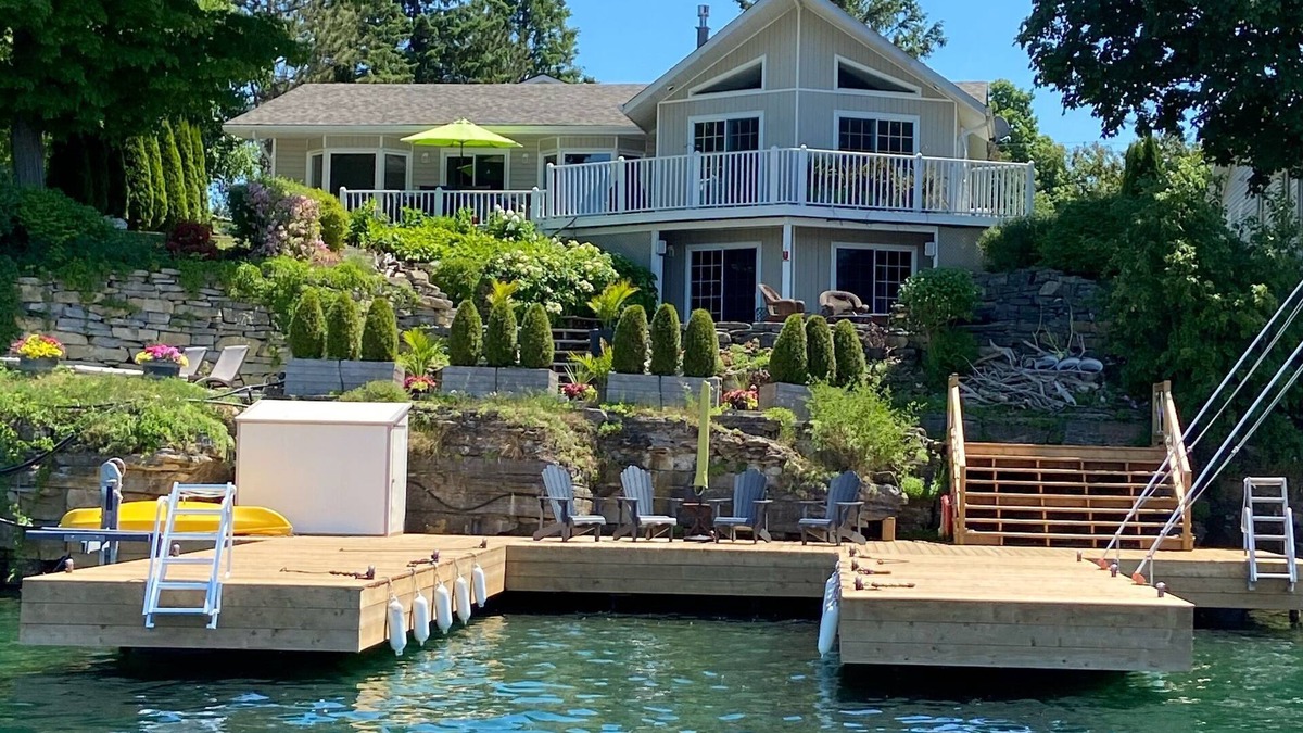 Howe Island Cottage | "Howe Beautiful" Howe Island on the Bateau Channel , In the Thousand Islands