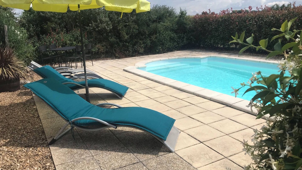 Vicq-sur-Gartempe Cottage | Howittgites, La Métairie d’auge, Ecurie, country cottage, private pool