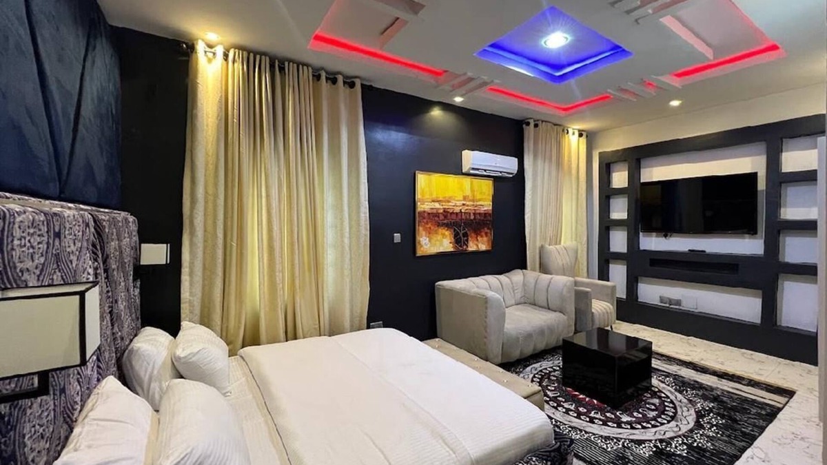 Ogombo Hotel | HQ APART HOTEL