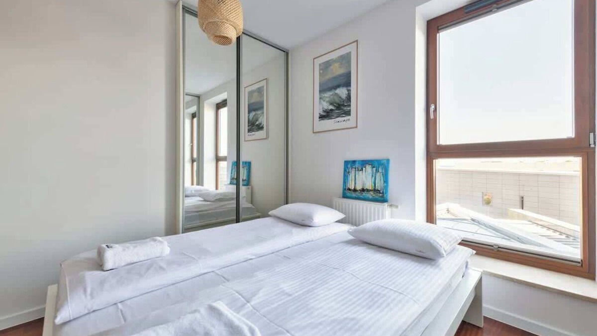 Srodmiescie Apartment | Hryniewickiego 6B | Modern Apartment | Sea View