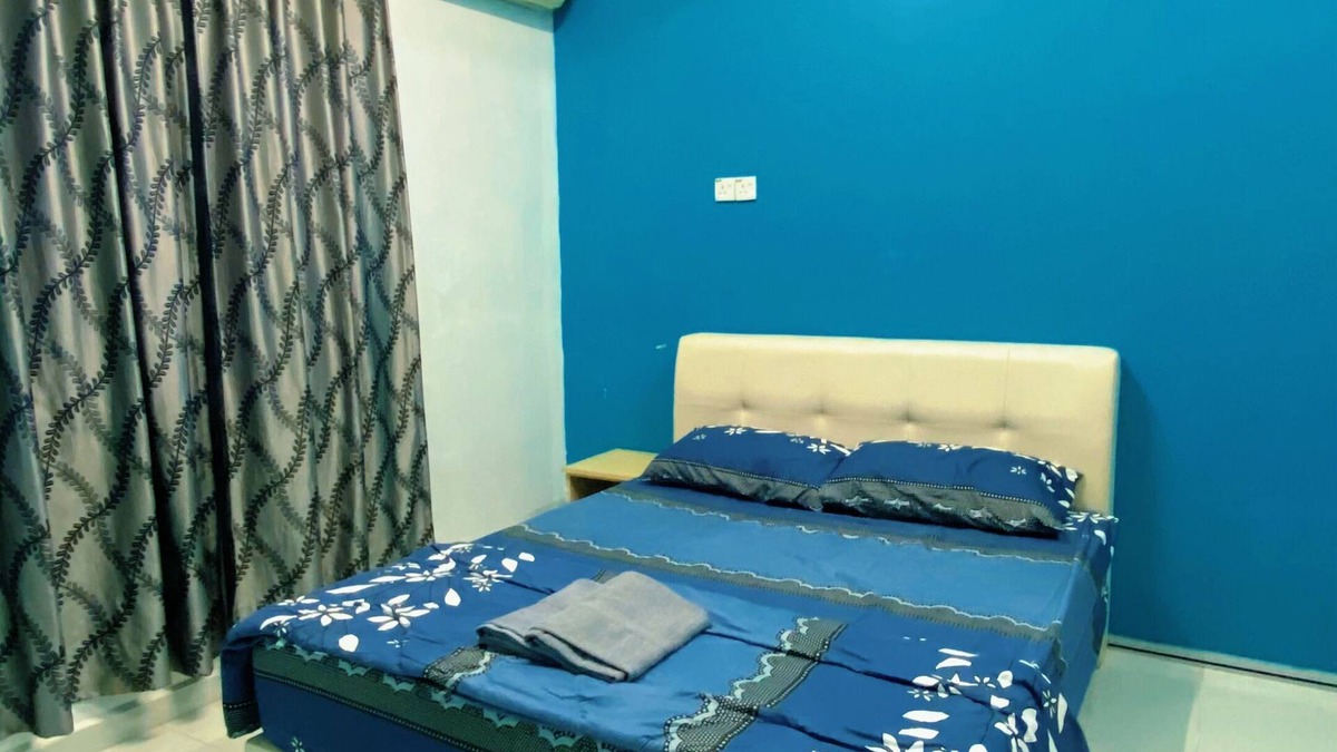 Taman Jali House | HS-Stay Here with 3 bedrooms and 2 bathrooms