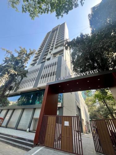 Goregaon East Apartment | Hsquare Luxury Apartments Goregaon