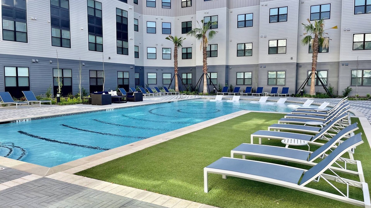 Spring Branch East Condo | HTX Lovely 1 Bedroom Condo with Pool