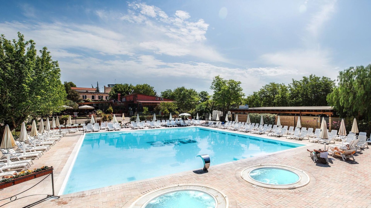 Aurelio RV Rental | hu Roma Camping In Town