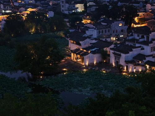 Huizhou District Hotel | Huanghsan SU House