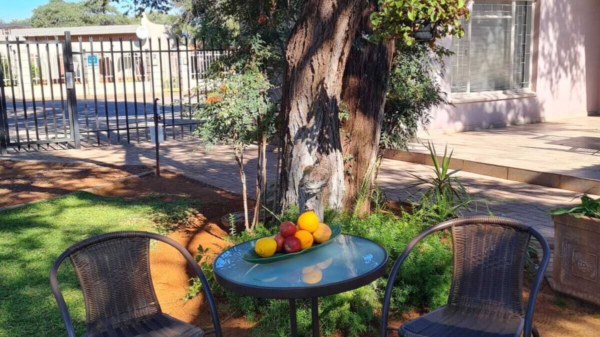 Kathu Bed & Breakfast | hub, main shopping , Sishen Golf Club, Kalahari Country Club, SA Airlink Airport