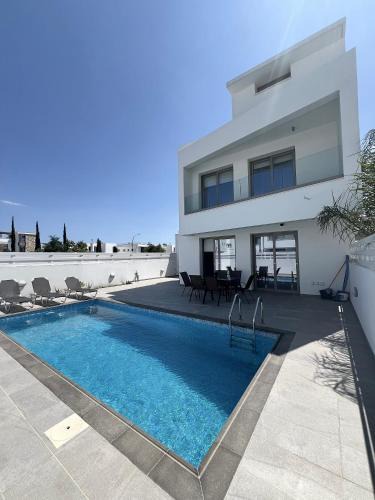 Livadia Villa | Hubstay - Seaview Villa Oriana in Larnaca, 10 min Walk to the Beach
