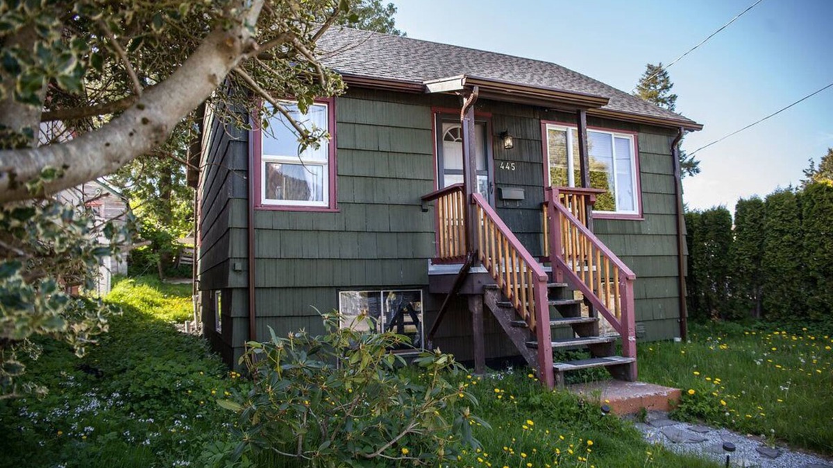 Prince Rupert House | Huckleberry Cottage