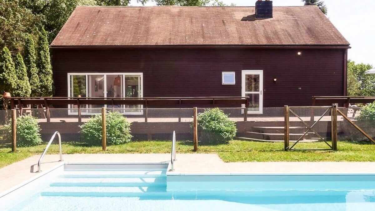 Hudson Cabin | Hudson Hill House - Sun & Fun w/Pool near Hudson