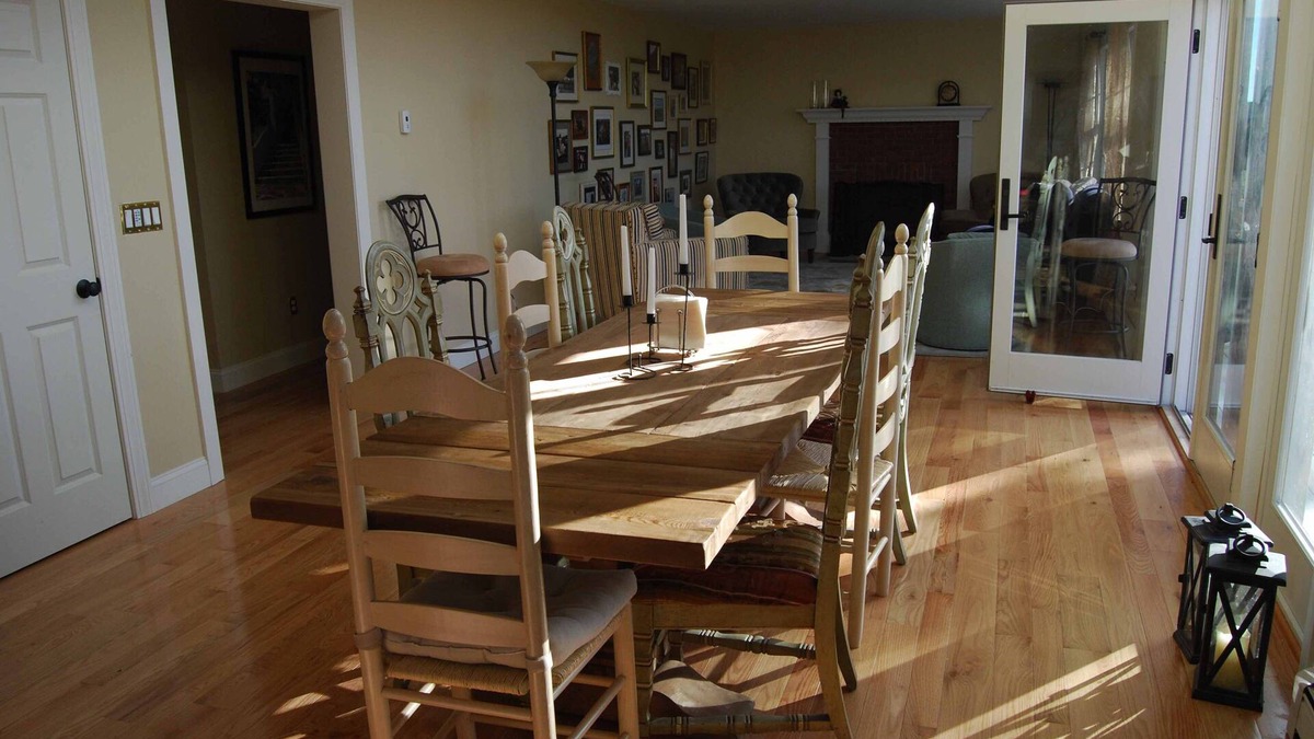 Craryville House | Hudson Valley GetAway: Great for Skiing, family holidays and summers by the pool