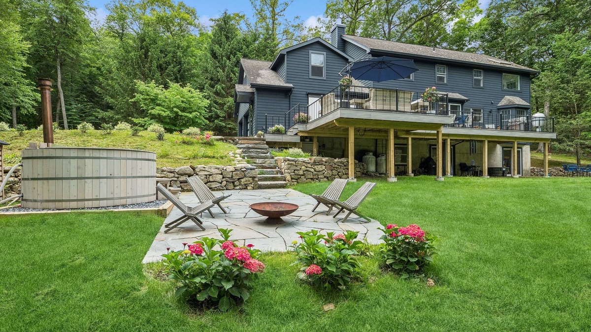 Garrison House | Hudson Valley Heaven | a wooded oasis with modern amenities awaits you