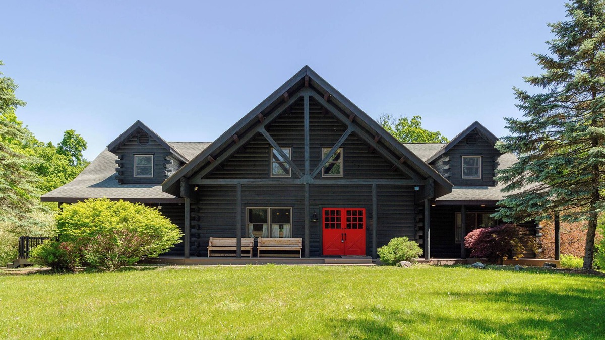 Stanfordville Cabin | Hudson Valley Luxury Lodge w/Saltwater Pool, Yoga & Massage Room & Nature Trail