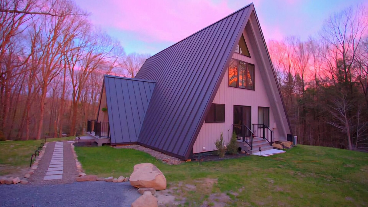 Port Jervis Ski Chalet | Hudson Valley Luxury A-Frame Movie Theater~Arcade~Games-Hot Tub~Just 60-mi~NYC.