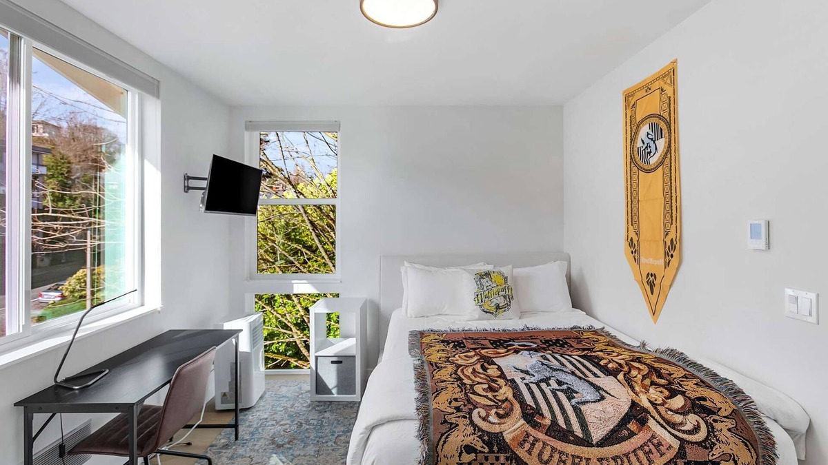 East Queen Anne Apartment | Hufflepuff, Scamander's Fantastic Sweet Suite