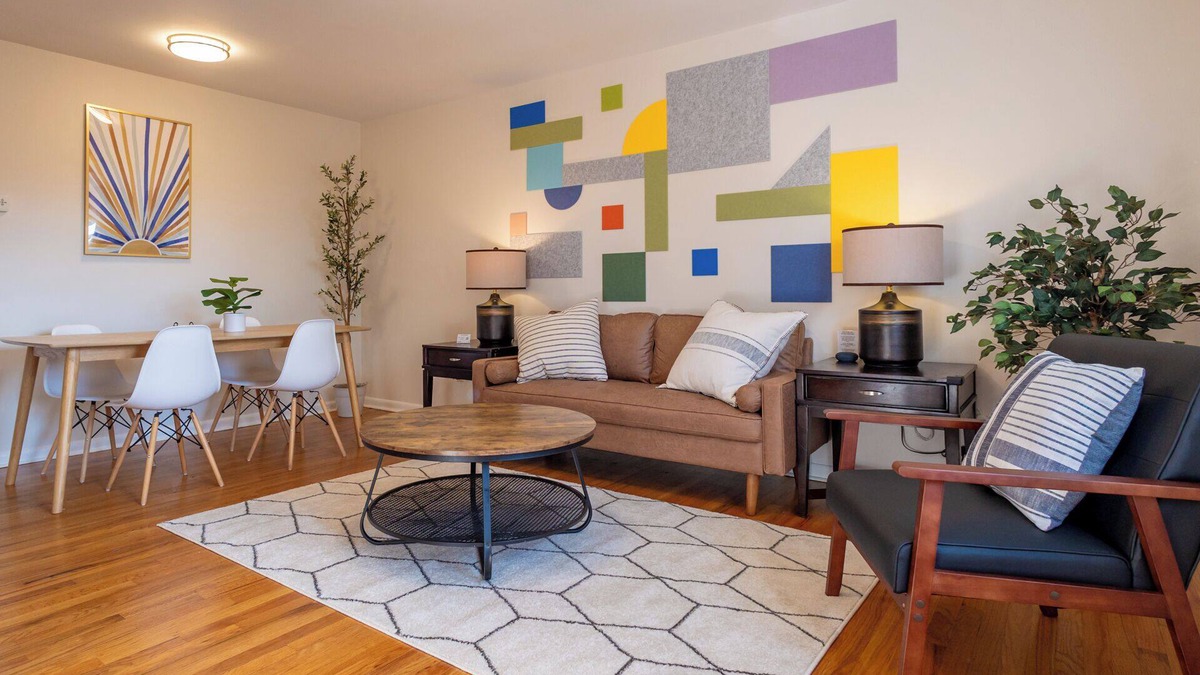 Belleville Apartment | Huge 2 Bed in Belleville Pets OK, Park2Cars, Laundry, Fios, Safe Dog Park Nearby