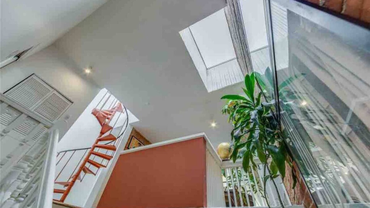 Garden District Apartment | Huge 2-Story Loft