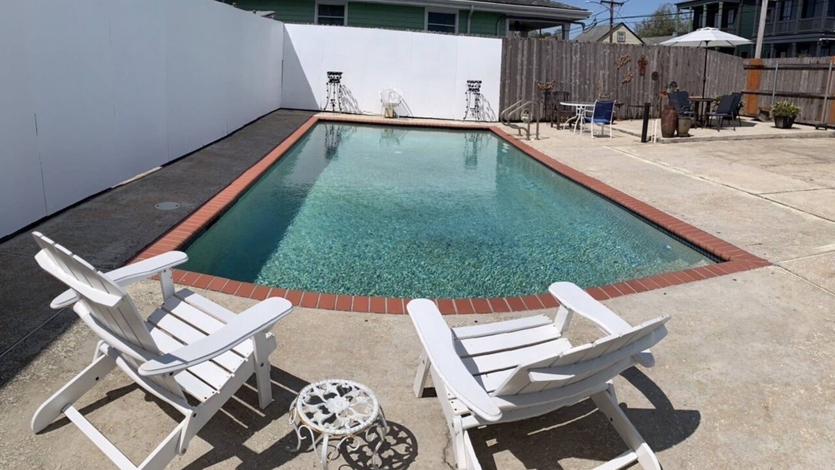 Bywater Apartment | Huge 2nd Floor Furnished Apt in Historic Bywater Housen30 day rentals only