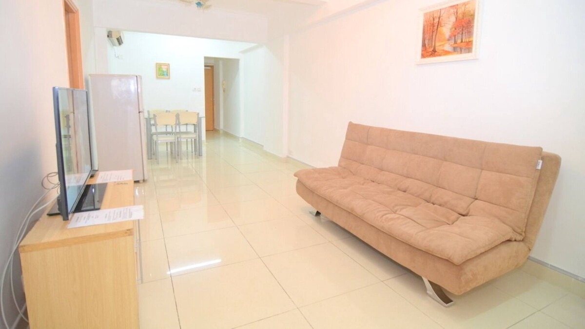Jordan Apartment | Huge 3 bedroom apt on Nathan Rd -KD