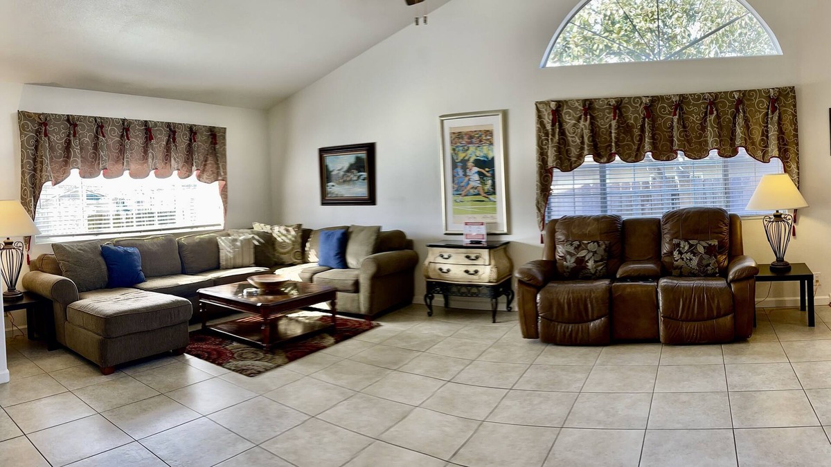 Santa Maria House | Huge 4 Bedroom Centrally Located in Wine Country-Pismo-Santa Barbara-Solvang