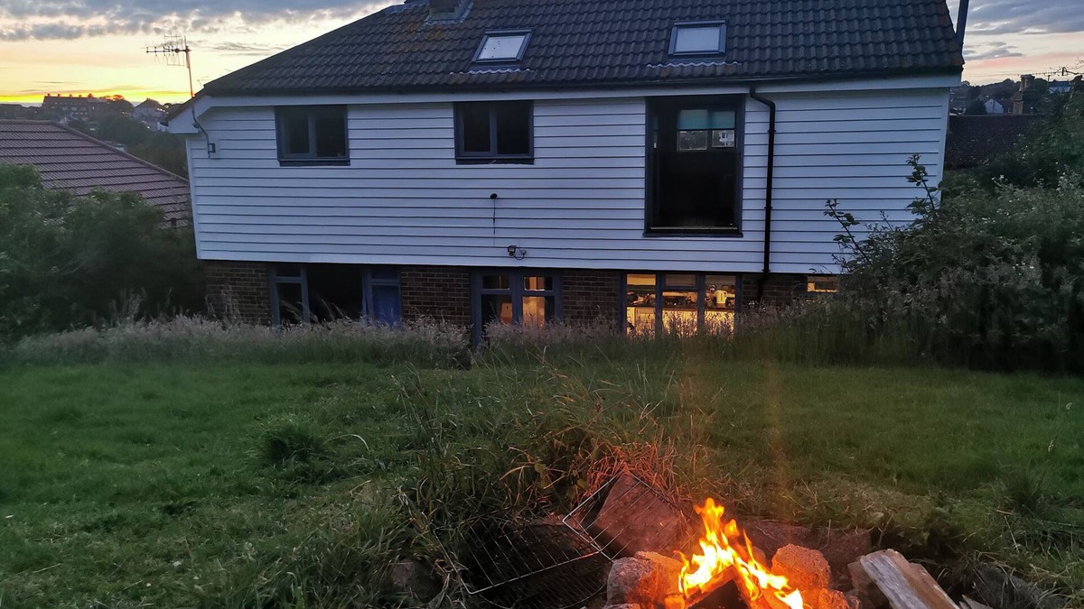 Old Town Hastings House | Huge 6 bedroom house, near beach, cliffs & Old Town, 180 square meters