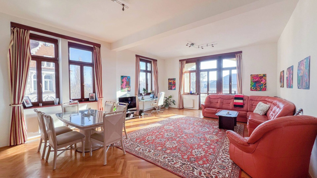 Smichov Apartment | Huge Apartment 1 min from Dancing House, Prague on the river, 5 Star