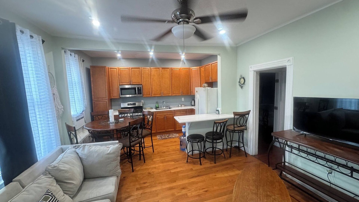 Guttenberg Apartment | Huge apt 20mins to Time Square