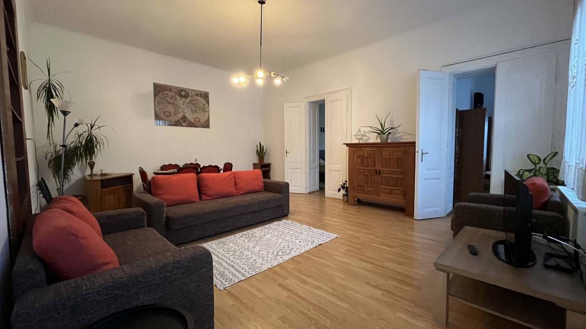 Sibiu Old Town Apartment | Huge Comfortable Fully Equipped HOME in Old Town