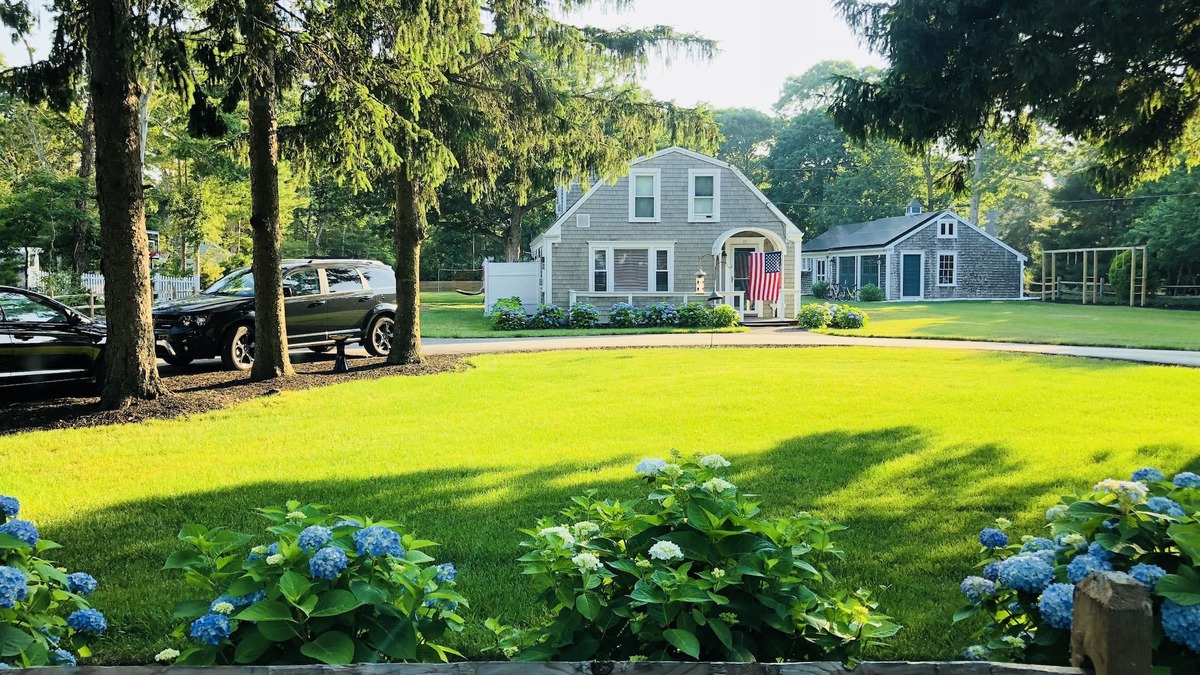 Bass River House | Huge Family Compound Near Beach Hot Tub, Basketball Court,Pinball. Linens incl