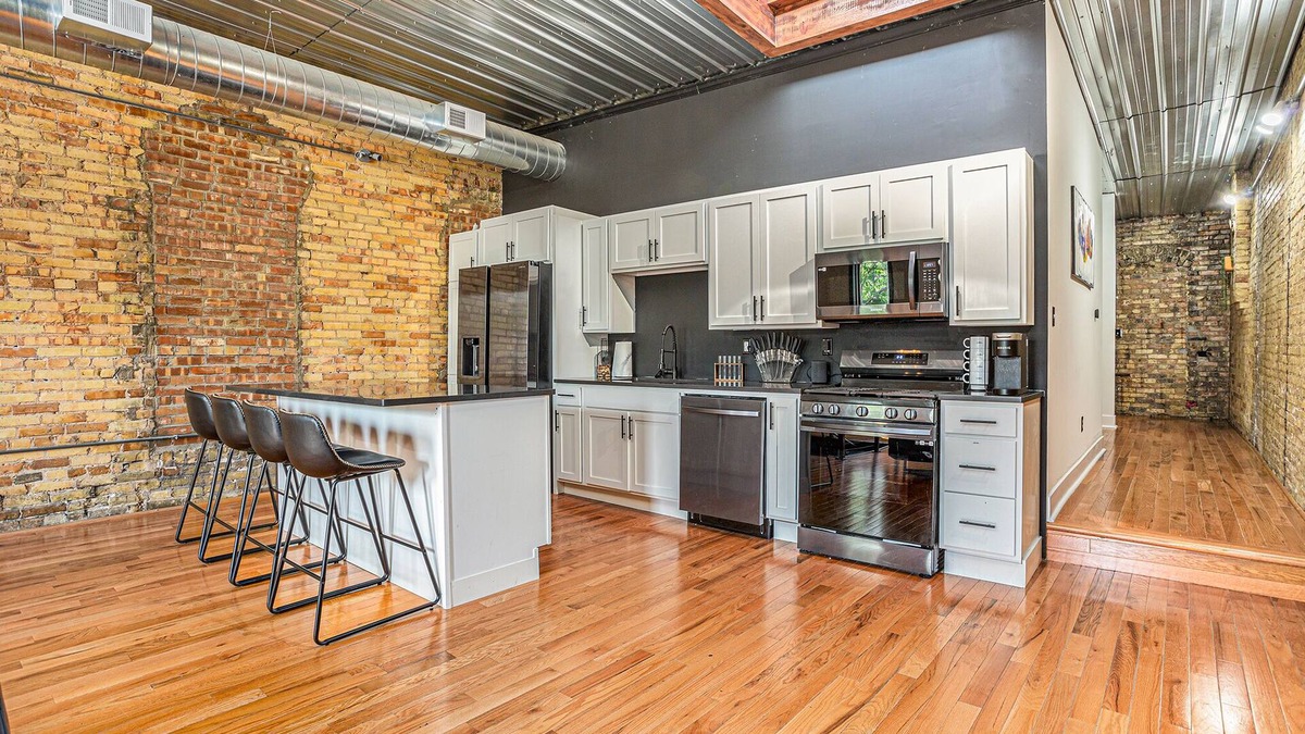 Heartside Condo | Huge Historic Condo downtown in the Heart of the city