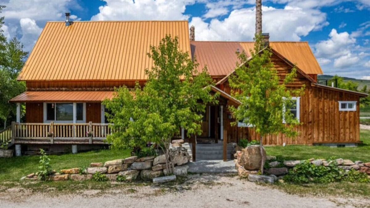 Bloomington House | Huge Home near Bear Lake with Hot Tub - Sleeps 24