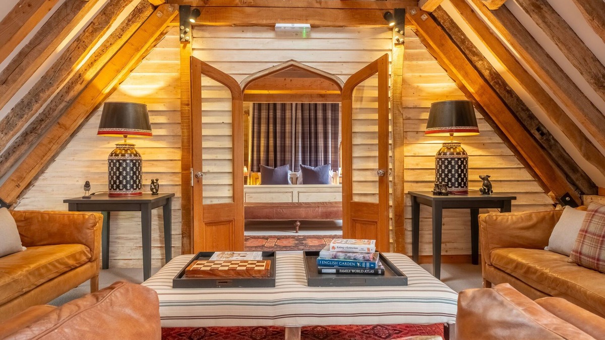 Sudbury Cottage | Huge luxury loft cottage in historic country estate - Belchamp Hall Hayloft