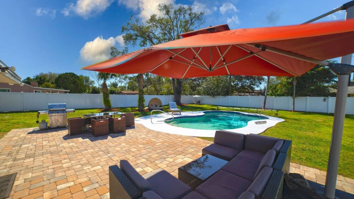 Florida Center House | HUGE pool! 3min to Universal, 10 min to EPIC, 15min Disney