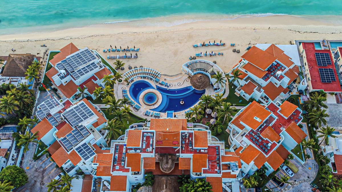 Playacar Fase I Condo | Huge true Beachfront condo, gated resort- full resort activities , 2 balconies