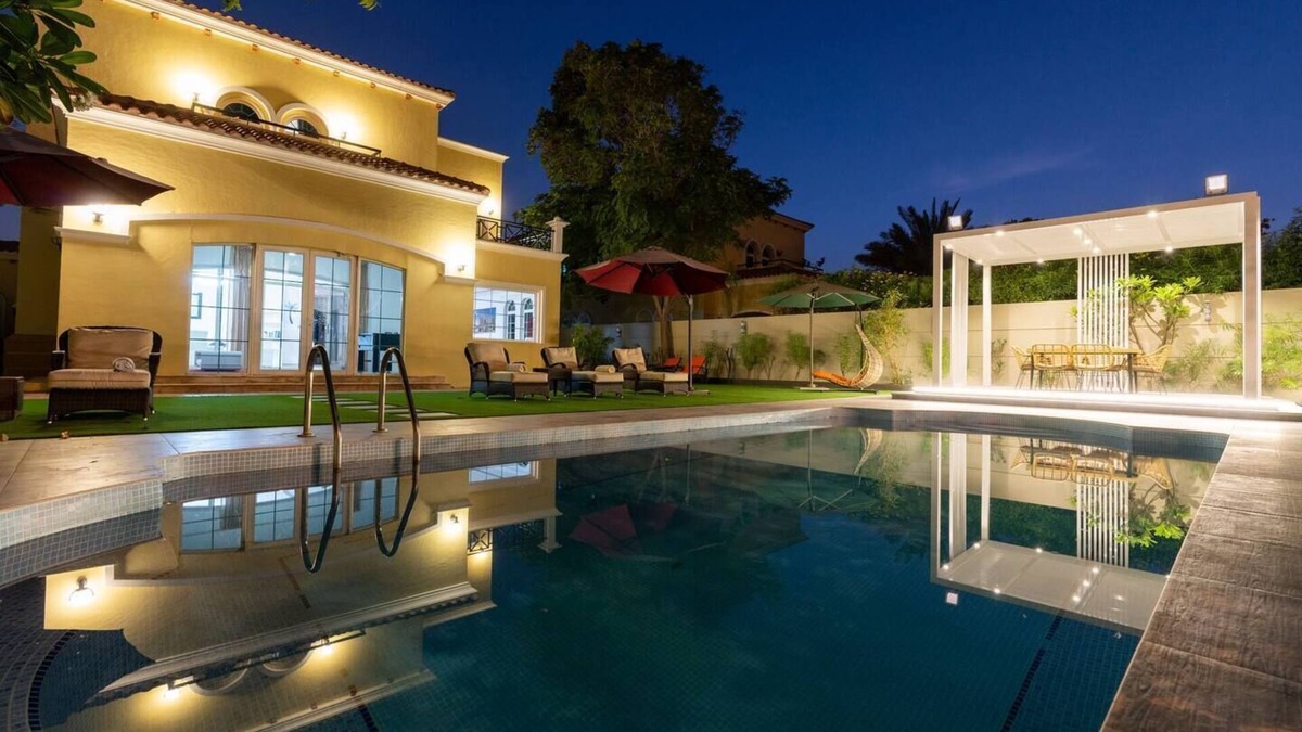 Jumeirah Apartment | Huge villa with maid servicenn