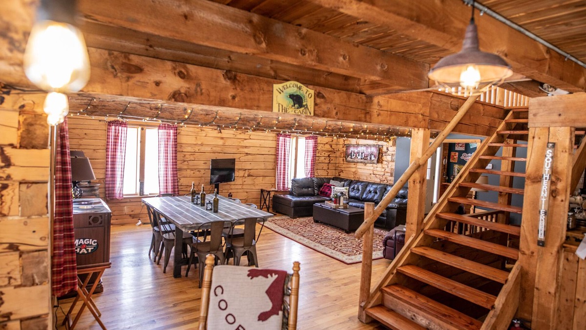 Mexico Cabin | Huge yet cozy log cabin, nestled conveniently off the beaten path. Peaceful!