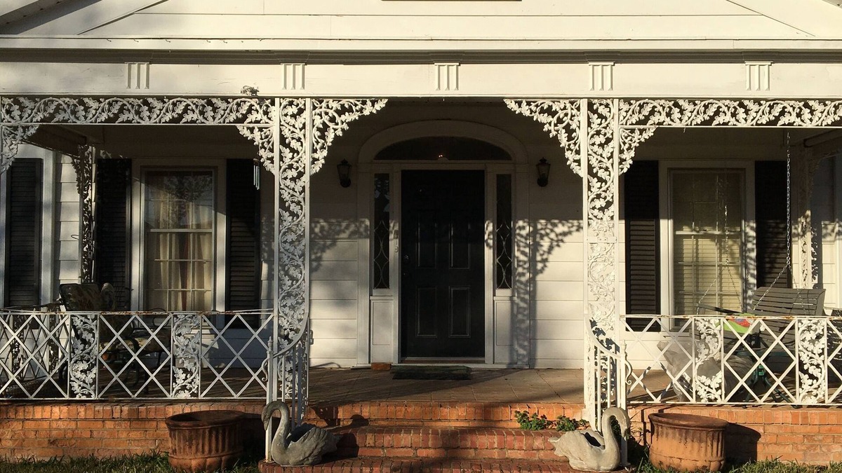 Nacogdoches House | Hughes Street 2 Washington Historical district