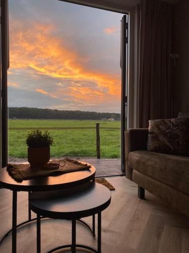 Wekerom Apartment | Huisje zand zicht