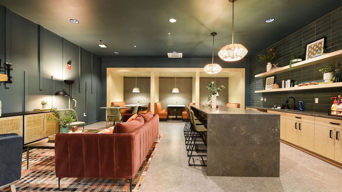 East Liberty Apartment | HULU+GYM with Parking Near UPMC|Pitt Uni |Shopping