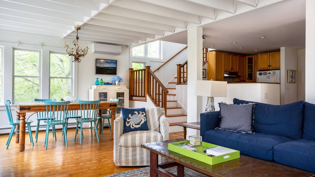 West Tisbury House | Humble Abode/Charming Cottage Near Long point Beach