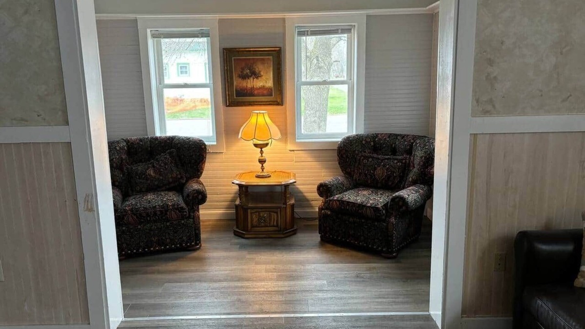 Pine City House | Humble Creek Manor